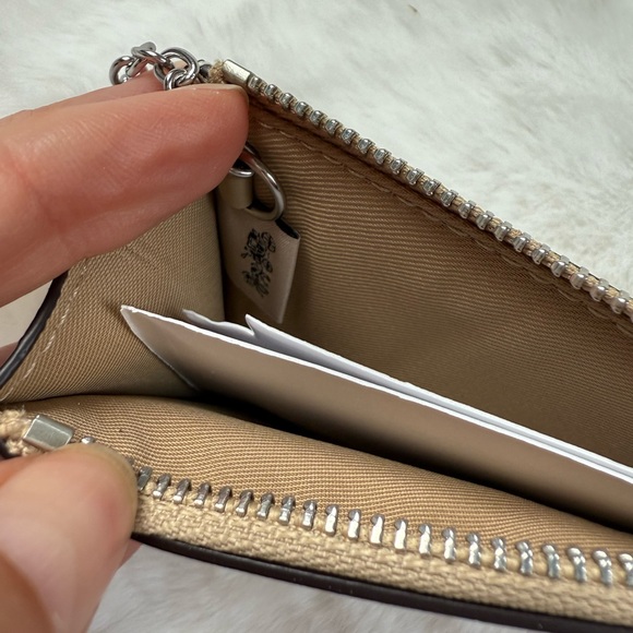 Coach NWT Lemon Print Leather Card Holder - Picture 4 of 6